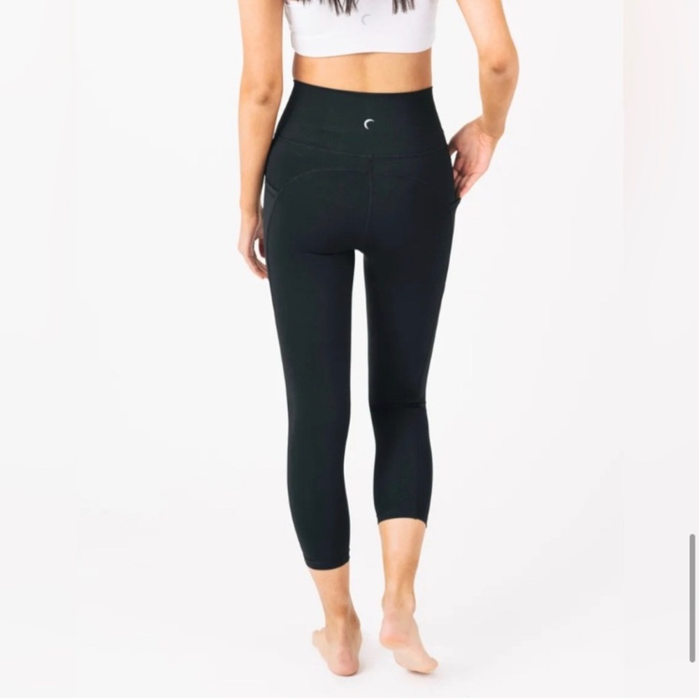 Zyia Active Black Pocket Brilliant Capri 6-8